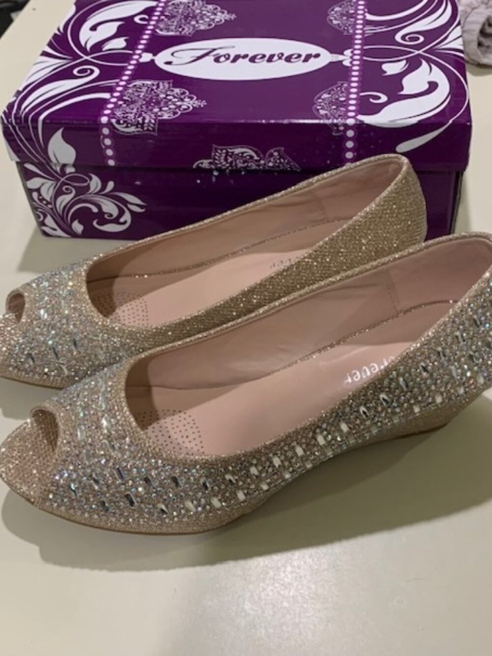 Woman's FOREVER Slip On Wedge Dress Pumps 7.5 Gold Champaign Rhinestone Open Toe